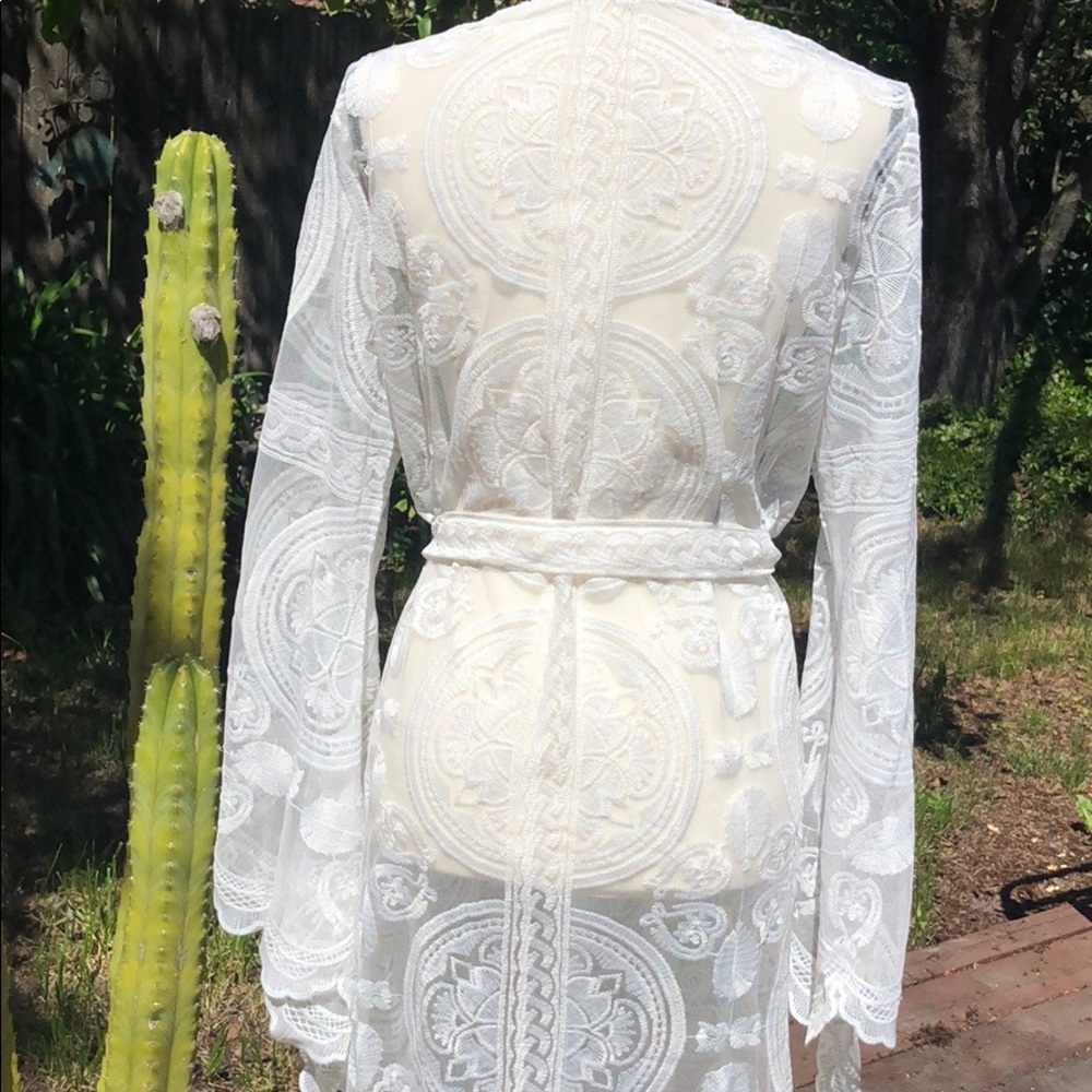 Bohemian Scalloped Lace Duster Kimono - Picture 3 of 8